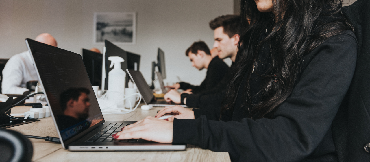 Foto Cybersecurity: kracht en kwetsbaarheid.