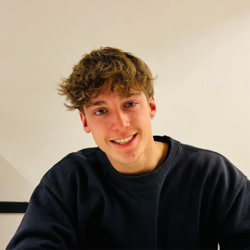 Lorenz Mornie, oud-student uit de afstudeerrichting rechtspraktijk van de bachelor bedrijfsmanagement aan HOGENT.