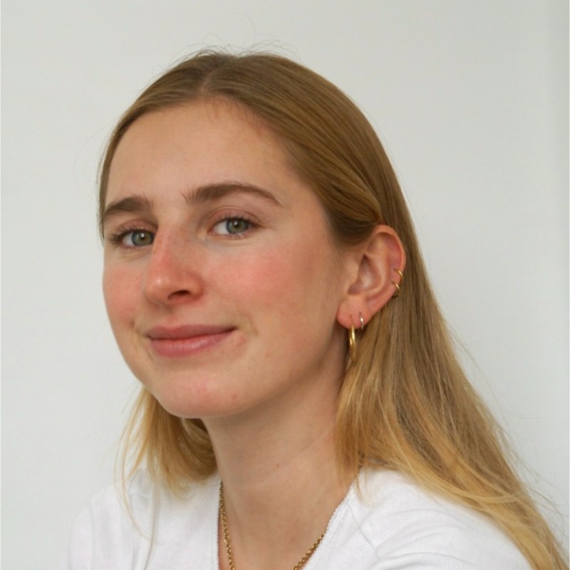 Marthe Pauwels, oud-studente uit de afstudeerrichting milieu- en duurzaamheidsmanagement van de bachelor bedrijfsmanagement aan HOGENT.