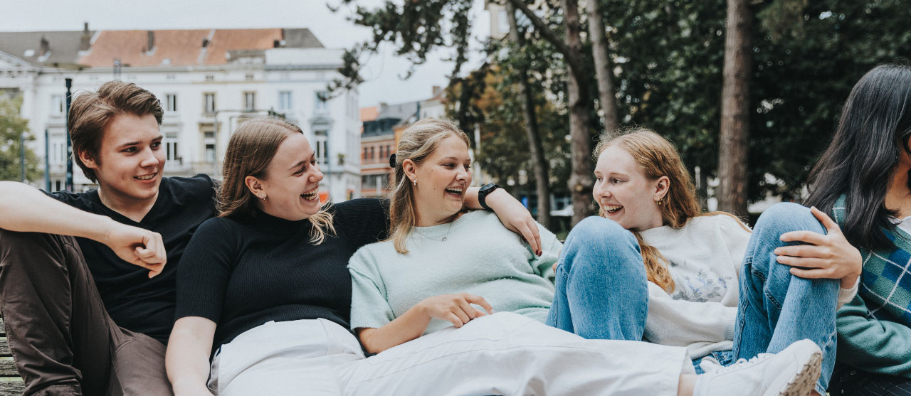 Studenten uit de bachelor bedrijfsmanagement van HOGENT op stap in hartje Gent.