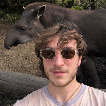 Dree D'hoker, oud-student uit de bachelor chemie van HOGENT.