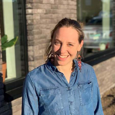 Portretfoto Isolde Tack, praktijklector dierenzorg aan HOGENT.