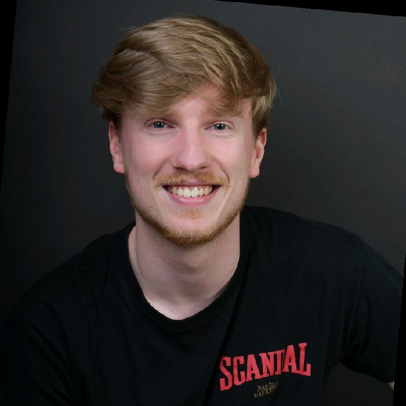 Yenko De Meyer, oud-student uit de opleiding supply chain management van HOGENT.