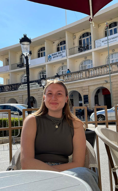 Fran Barbé, oud-studente marketing aan HOGENT.