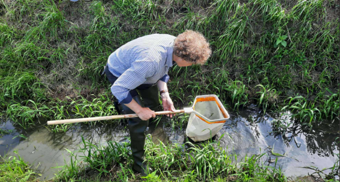 Foto Wateronderzoek brengt wetenschap en samenleving samen.